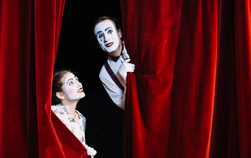 O teatro na comunicação humana