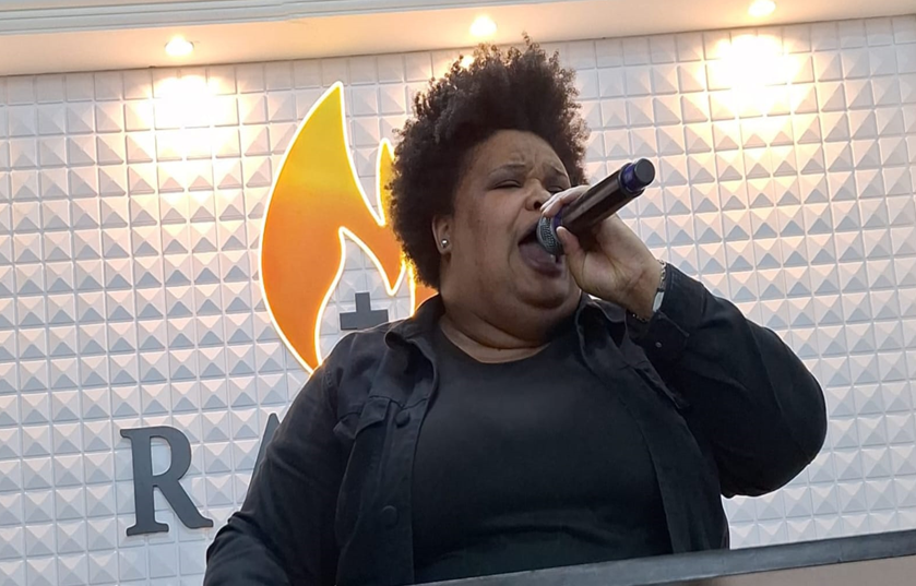 A Lágrima na Voz de Trovão