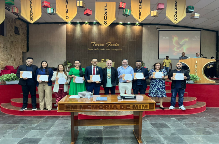 Ev. Clecio Viana de Lima e Mis. Mônica Alves de Oliveira são nomeados Embaixadores