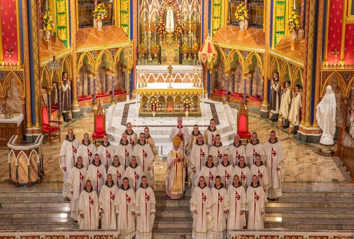 Arautos do Evangelho e o Salto da Fé