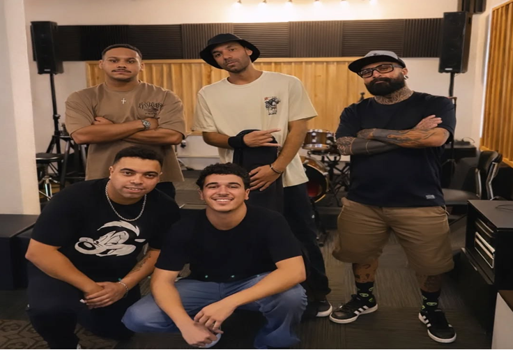 O Despertar do Rock Gospel: Banda REVIC Anuncia Lançamento Inspirado em Profecia Bíblica