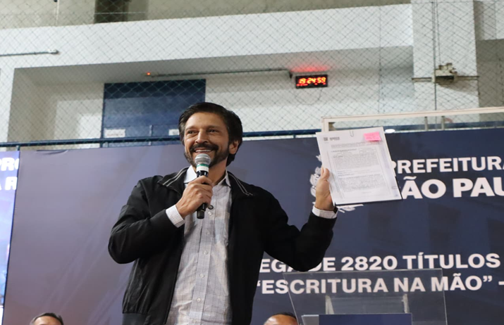 Ricardo Nunes amplia política habitacional e beneficia 531 famílias com moradias e escrituras em Cidade Tiradentes